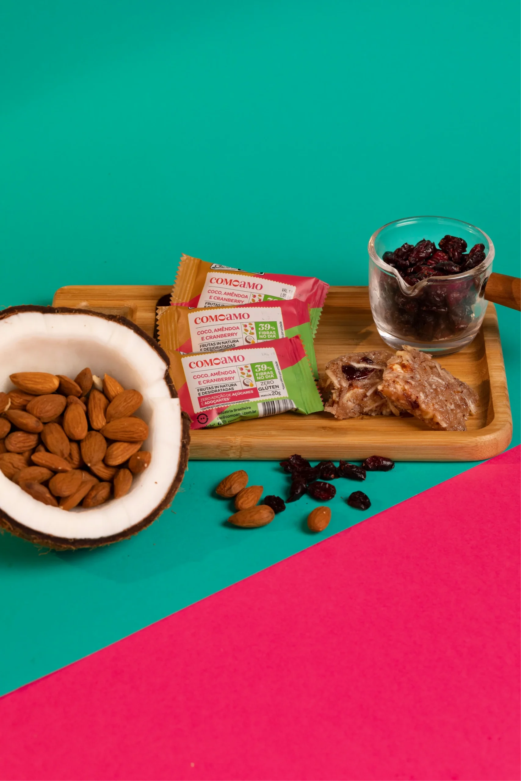 Coco, amêndoa e cranberry como amo